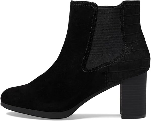 Clarks Women's Bayla Rose Fashion Boot - Image 3